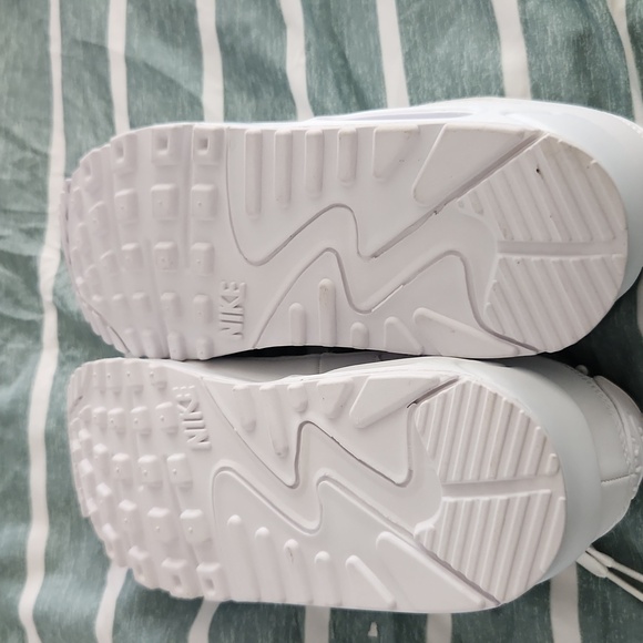 Nike Air Max - Picture 3 of 3